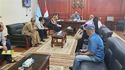 رئيس مدينة رأس غارب يبحث مشاكل المواطنين بالبحر الأحمر (صور) 