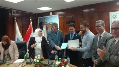 رئيس جامعة بنها: الدولة المصرية تولى القطاع الصحي اهتماما كبيرا 