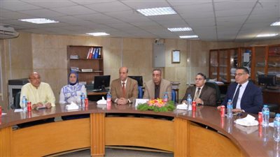 التطوير المؤسسي بجامعة أسيوط يناقش الخطة الاستراتيجية للعمل داخل الجهاز الإداري