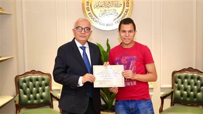 تحويل الطاقة الشمسية إلى حرارية في مشروع طاهي شمسي