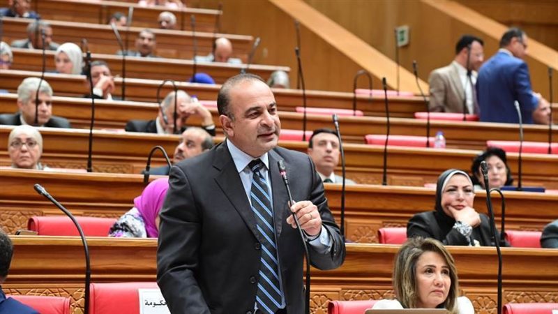 الدكتور احمد كمالي