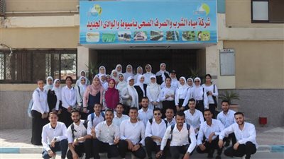 120 طالبًا من كلية التمريض في زيارة لمحطة نزلة عبد اللاه المرشحة بأسيوط