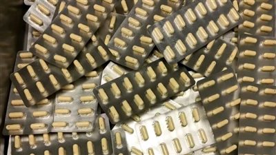 جمارك مطار الغردقة الدولي تضبط ٨٤٠ قرصًا من عقار البريجابالين المخدرة| صور