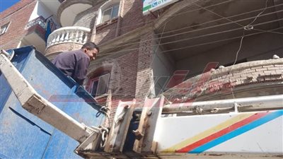 إزالة 37 إعلانا مخالفا وتقنين 17 آخرى بمدينة الرياض في كفر الشيخ 