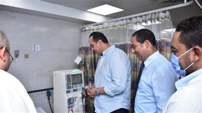 رئيس الرعاية الصحية يتفقد منشآت التأمين الصحي الشامل بالأقصر