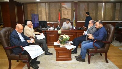 فحص طلبات ومشكلات المواطنين في الغربية