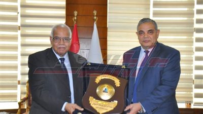 رئيس جامعة كفر الشيخ يترأس لجنة اختيار عميد كلية الهندسة بالجامعة