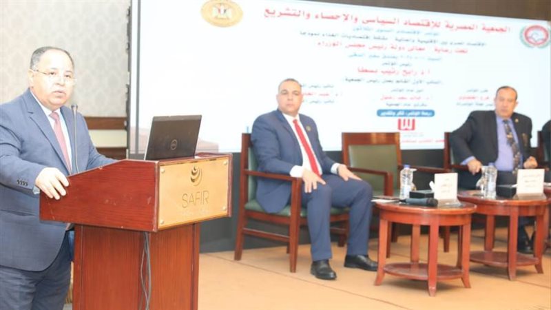 وزير المالية الدكتور