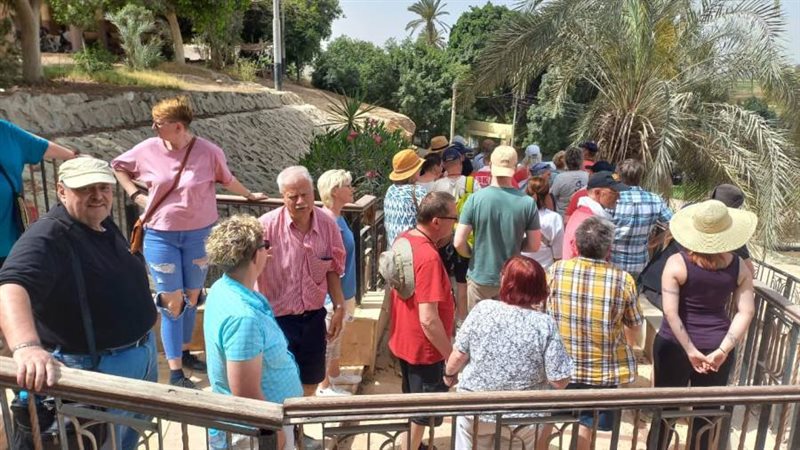 وفود سياحية بالمناطق