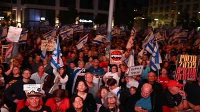 أهالي أسرى إسرائيليين يتهمون نتنياهو بالتخلي عن ذويهم ويطالبونه بالاستقالة فورًا