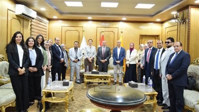 رئيس جامعة بني سويف يستقبل المدير التنفيذي للفولبرايت وفريق الهيئة