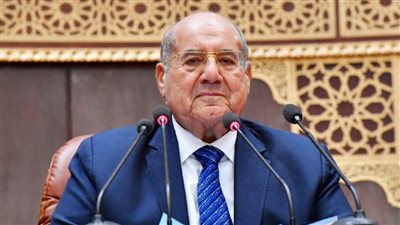 رئيس الشيوخ يحيل طلب مناقشة عامة حول مراكز التنمية الشبابية للجنة المختصة