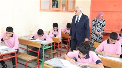 وزير التربية والتعليم يتابع امتحانات صفوف النقل للمرحلتين الابتدائية والإعدادية