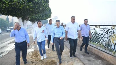 بالصور.. محافظ الغربية يتفقد أعمال المرحلة الثانية من تطوير كورنيش كفر الزيات