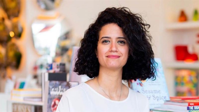 الكاتبة والإعلامية