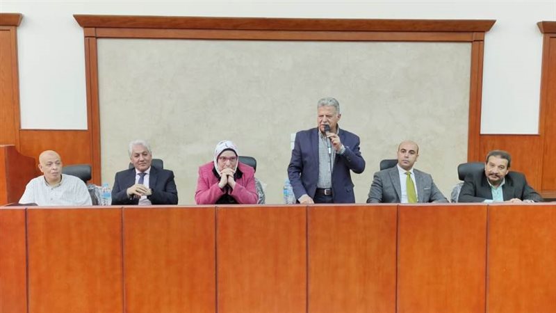 جانب من الندوة