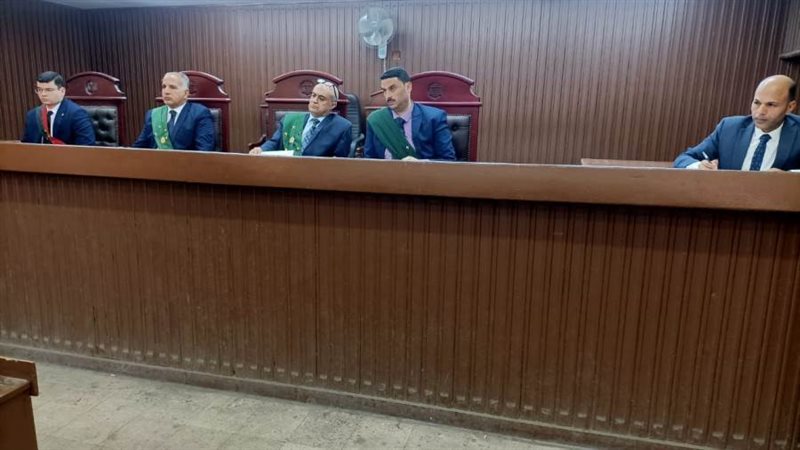 هيئة المحكمة الدائرة