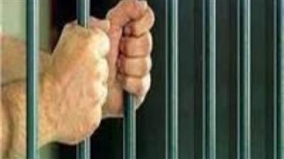 مزارع ينهي حياة زوجته طعنا بالسكين لخلافات أسرية بأسوان 