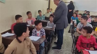 وكيل تعليم البحيرة يتفقد سير امتحانات النقل في يومها الأخير