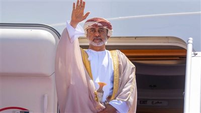 سلطان عمان يغادر الكويت بعد زيارة رسمية استغرقت يومين