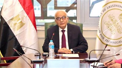   وزير التعليم: نطور مبادرة وطنية لتعليم الكبار لتمكينهم وإتاحة المشاركة المجتمعية لهم 