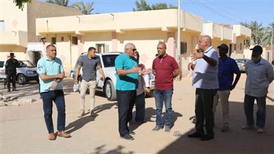 محافظ الوادي الجديد يوجه برفع كفاءة وتمهيد الطرق بحي السبط الشرقي
