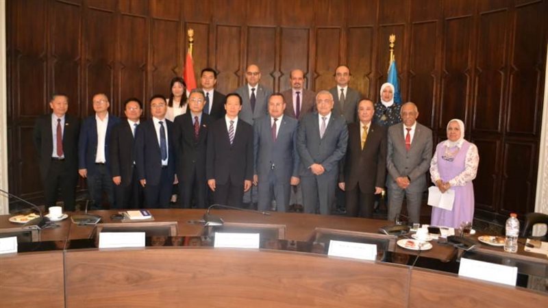 رئيس جامعة الإسكندرية