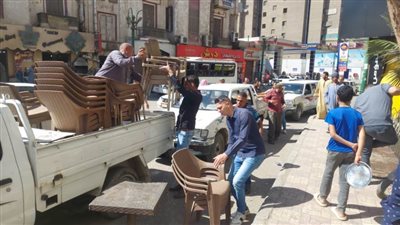 حملة مكبرة بنطاق حي غرب أسيوط لإزالة الاشغالات والتعديات على الطريق العام