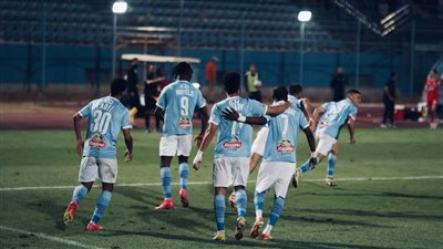 الشوط الأول| بيراميدز يتقدم على سيراميكا كليوباترا بنتيجة 2-1