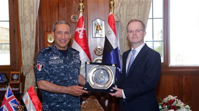 القوات البحرية المصرية والبريطانية تنفذان التدريب البحري المشترك 