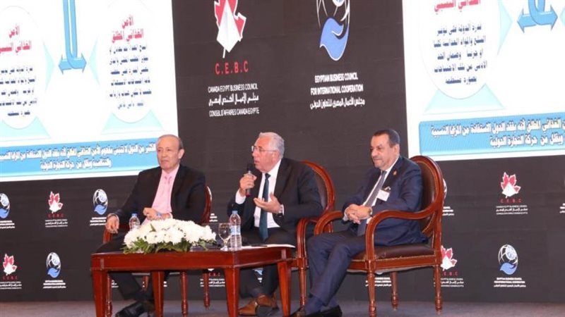 وزير الزراعة خلال