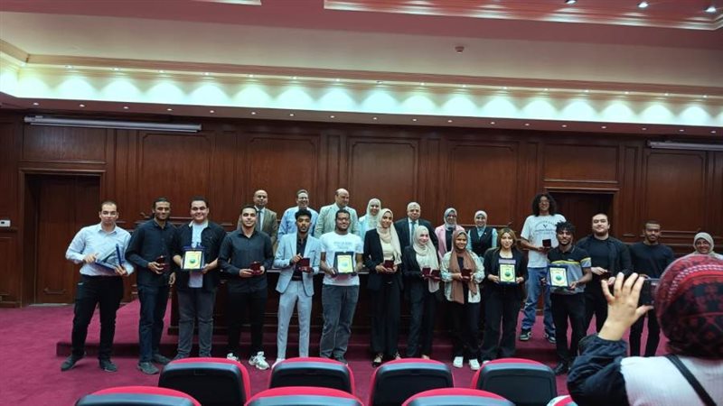 تكريم بجامعة الشروق