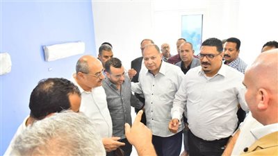 محافظ أسيوط ومساعد وزير الصحة يتفقدان أعمال تطوير وإنشاء مستشفى ديروط المركزي بتكلفة 724 مليون جنيه