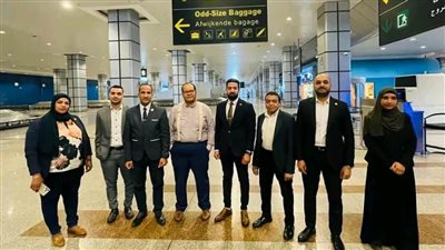 أخفت الحشيش في فرشاة شعرها وجمارك مطار الغردقة تضبطه.. صور