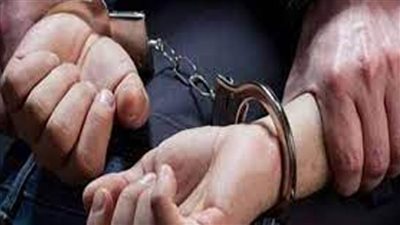 سقوط متهم بالقاهرة لقيامه بالنصب على المواطنين  بانتحال صفة محصل كهرباء 