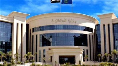 الداخلية تحذر قائدي السيارات بعد ضبط الأمن قائدي سيارتين قامتا بحركات استعراضية بالقاهرة