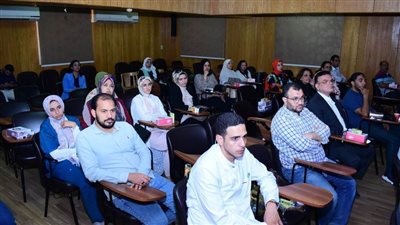 طب وجراحة العيون بجامعة سوهاج ينظم يوماً علمياً عن إصابات العيون