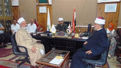 رئيس منطقة سوهاج يعقد اجتماعًا لبحث الاستعدادات لامتحانات الشهادة الثانوية 