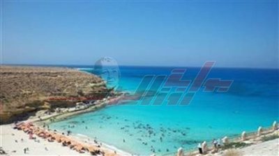 موجة حر شديدة والبحر الملجأ الوحيد لأهالي مطروح