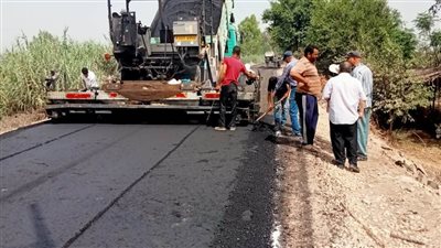 رصف طريق النجيلة بالبحيرة بتكلفة إجمالية 2 مليون جنيه