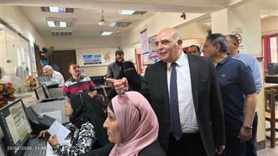 السكرتير العام للبحيرة يتفقد عمليات تقديم طلبات التصالح بالمركز التكنولوجي بكفر الدوار