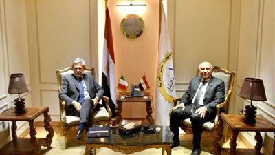 وزير النقل يبحث مع السفير الإيطالي بالقاهرة مشروع تسيير وافتتاح خط سريع «رورو» للحاصلات الزراعية  