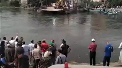 بتمركز 8 سيارات إسعاف.. وزير الصحة يتابع حادث انقلاب ميكروباص من أعلى معدية أبو غالب بالجيزة 