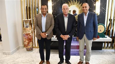 محافظ جنوب سيناء ورئيس موانئ البحر الأحمر يناقشان أعمال التطوير بموانئ جنوب سيناء