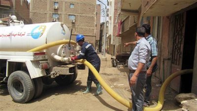 قافلة مائية لخدمة أهالى 