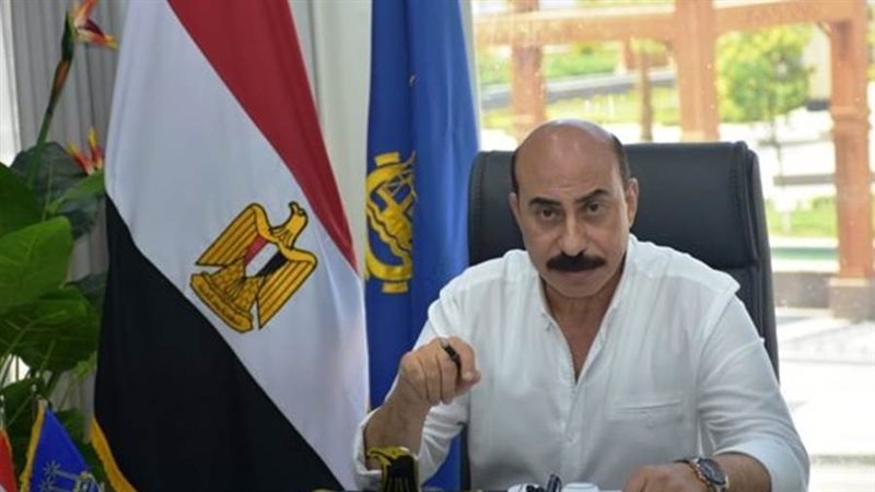 محافظ أسوان اللواء