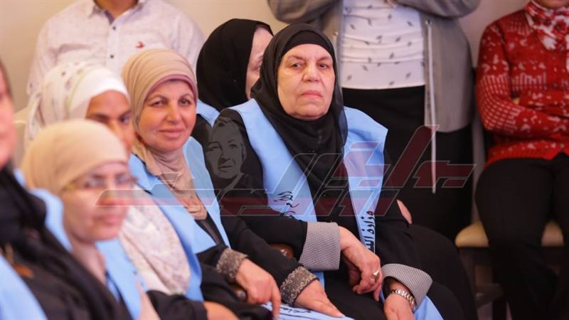 الامهات المثاليات