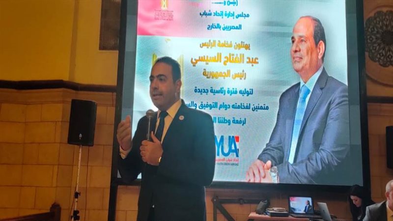 الدكتور محمود حسين