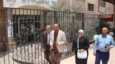 سكرتير بني سويف يتابع ملف التصالح خلال زيارته للمركز التكنولوجي بناصر