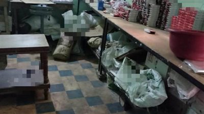 مصادرة كميات كبيرة من الزيوت والمواد الخام والعبوات الفارغة بمصنع بير سلم بدمنهور